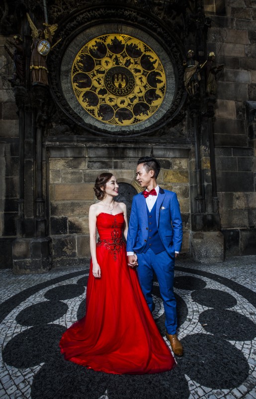 Wedding in Prague, Old Town Square Prague, Connorweddings.