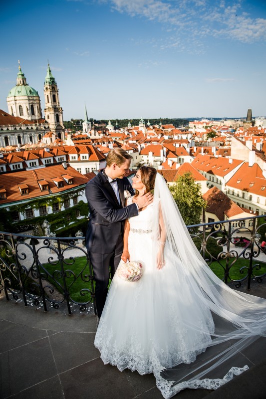 Tara a Sigbjorn, Vrtbovská zahrada, Praha - Connorweddings, wedding in Prague.