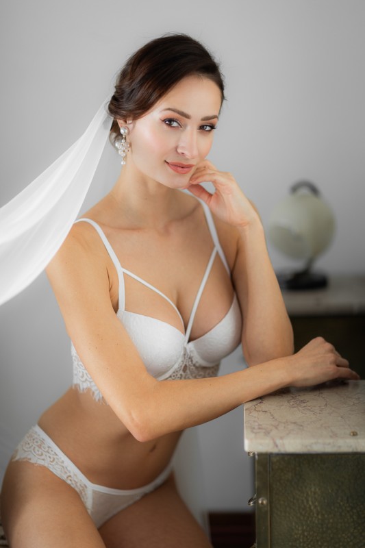 Wedding boudoir photo - Connorweddings